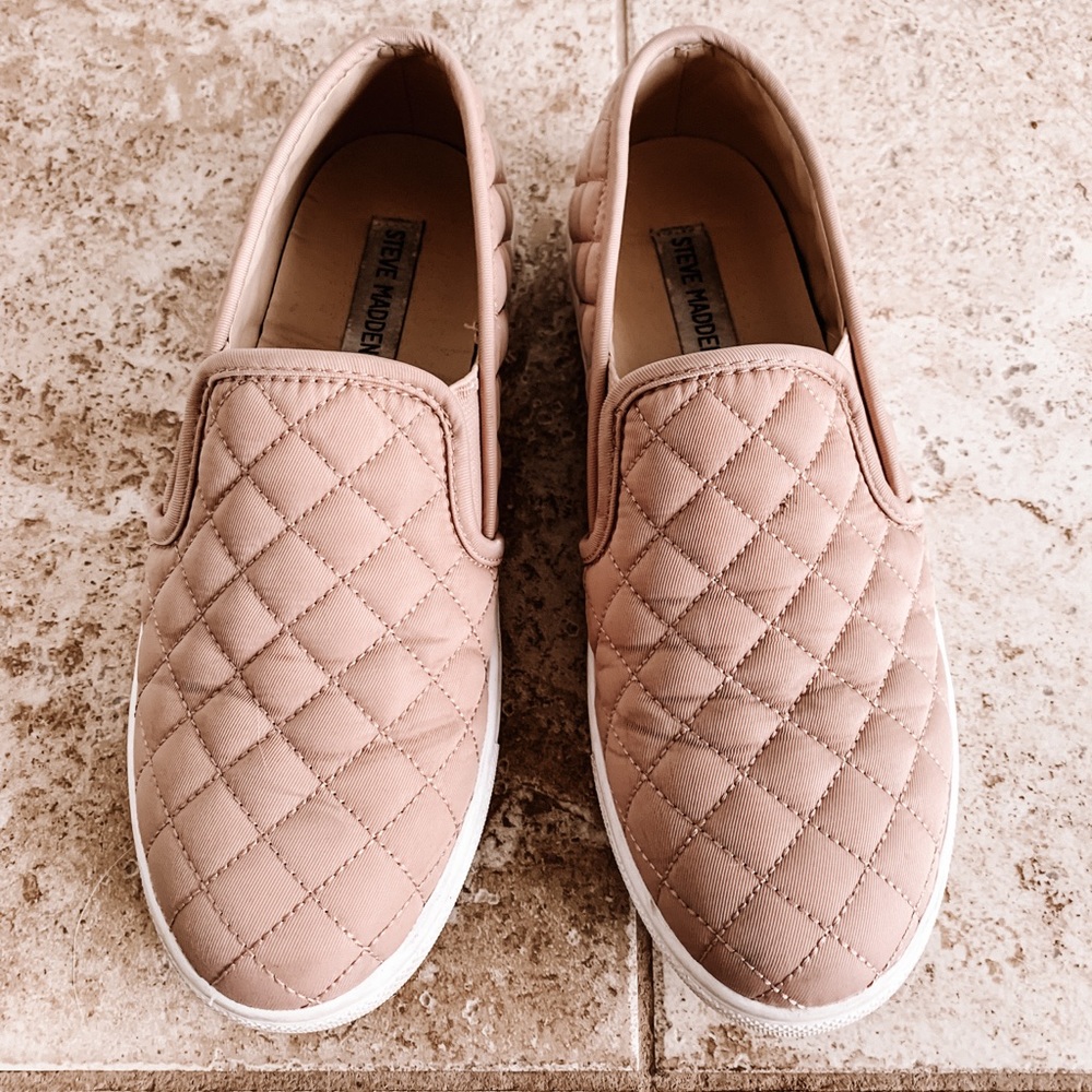 Steve Madden size 8 pink slip-ons